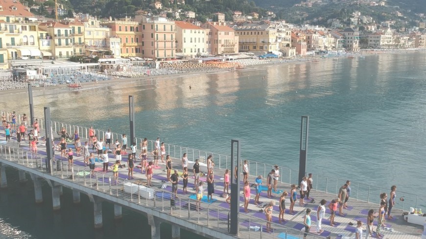 Lucia-Ragazzi-Free-Yoga-Champion-Wellness-2021-certificate-premio-www-essere-benessere-gratuito-esperienze-experience-world-city-citta-wellbeing-weekend-Alassio-Liguria-Italia-jean-guy-